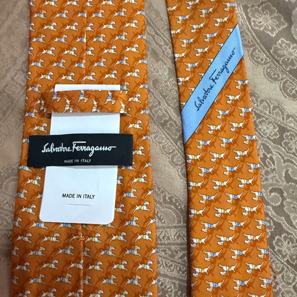 Salvatore Ferragamo Horse Print Silk Orange Tie - Picture 5 of 7